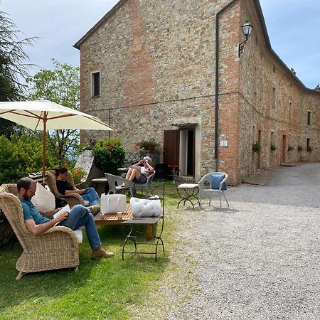Borgo Di Camporsevoli Villa Buitenkant foto