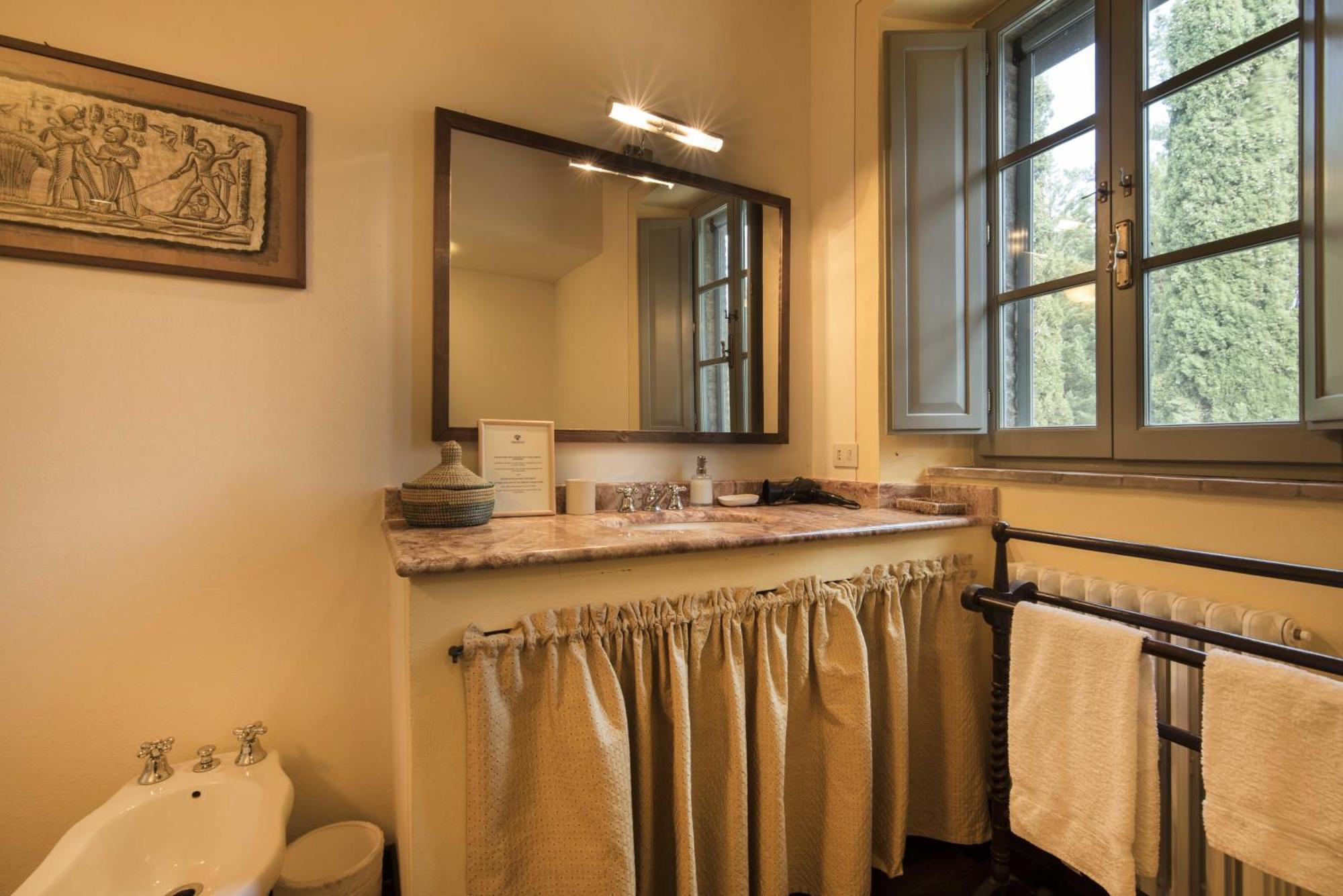Borgo Di Camporsevoli Villa Buitenkant foto