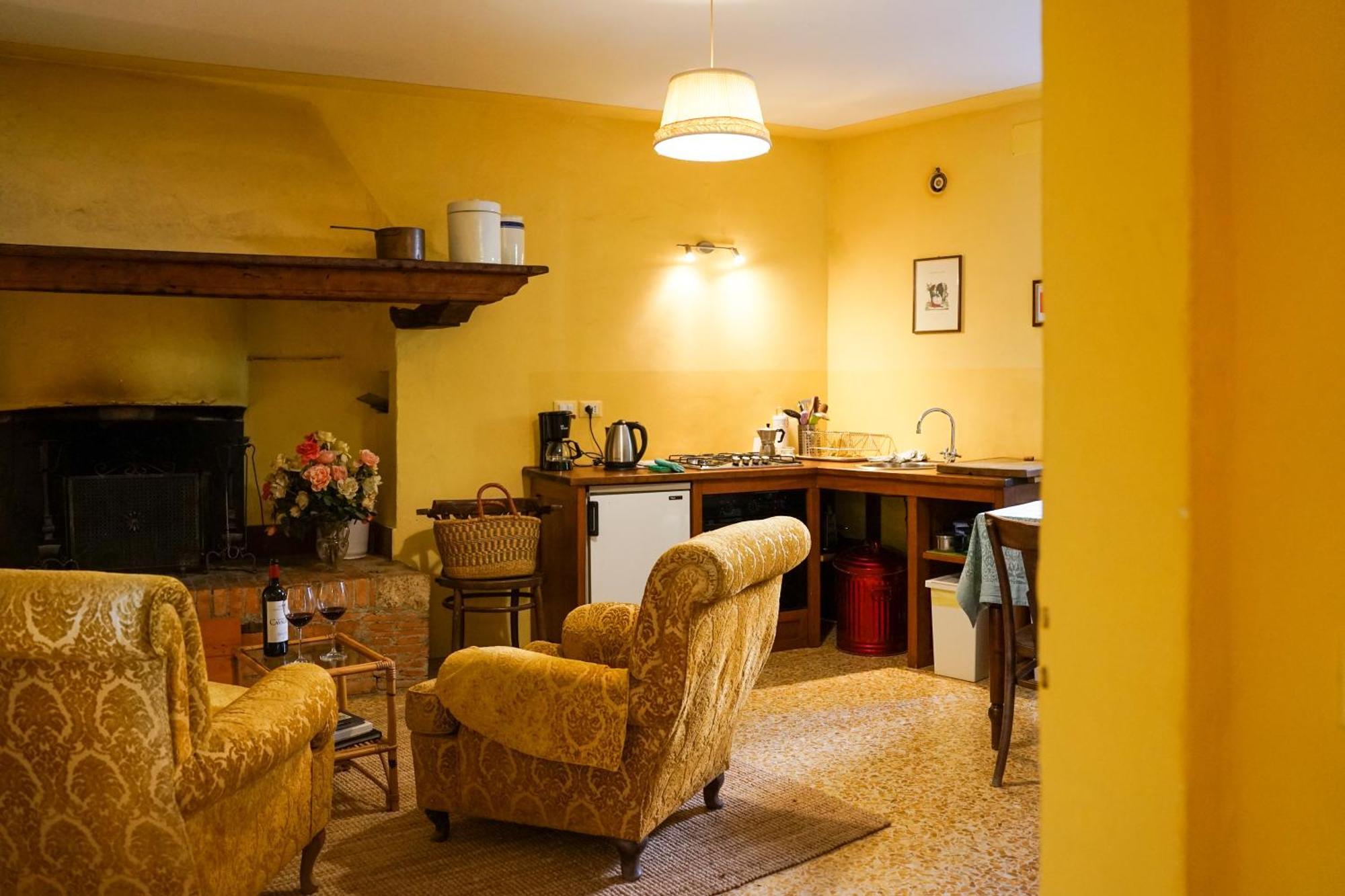 Borgo Di Camporsevoli Villa Buitenkant foto