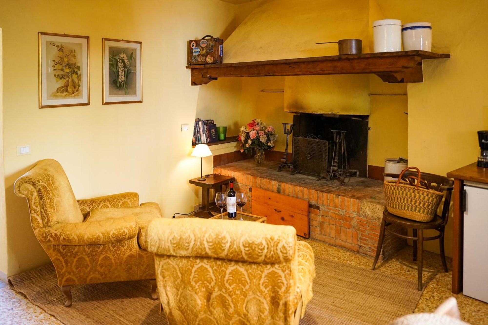 Borgo Di Camporsevoli Villa Buitenkant foto